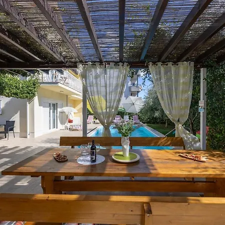 וילה Home-villa Bile, 50m From The Sea, Pool *