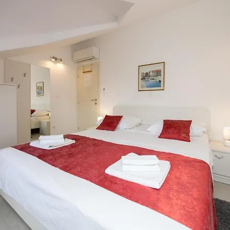 Home-villa Bile, 50m From The Sea, Pool *