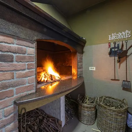 Home-villa Bile, 50m From The Sea, Pool וילה