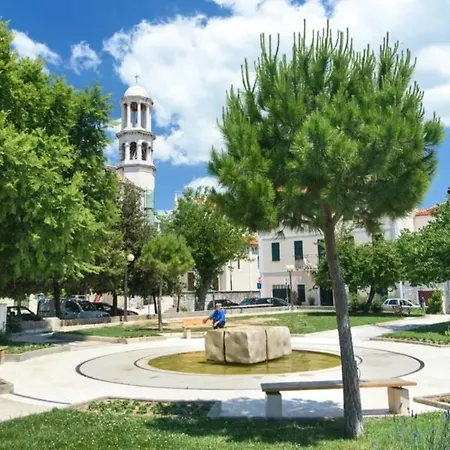 Home-villa Bile, 50m From The Sea, Pool * Kaštela